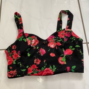 Floral crop top size M